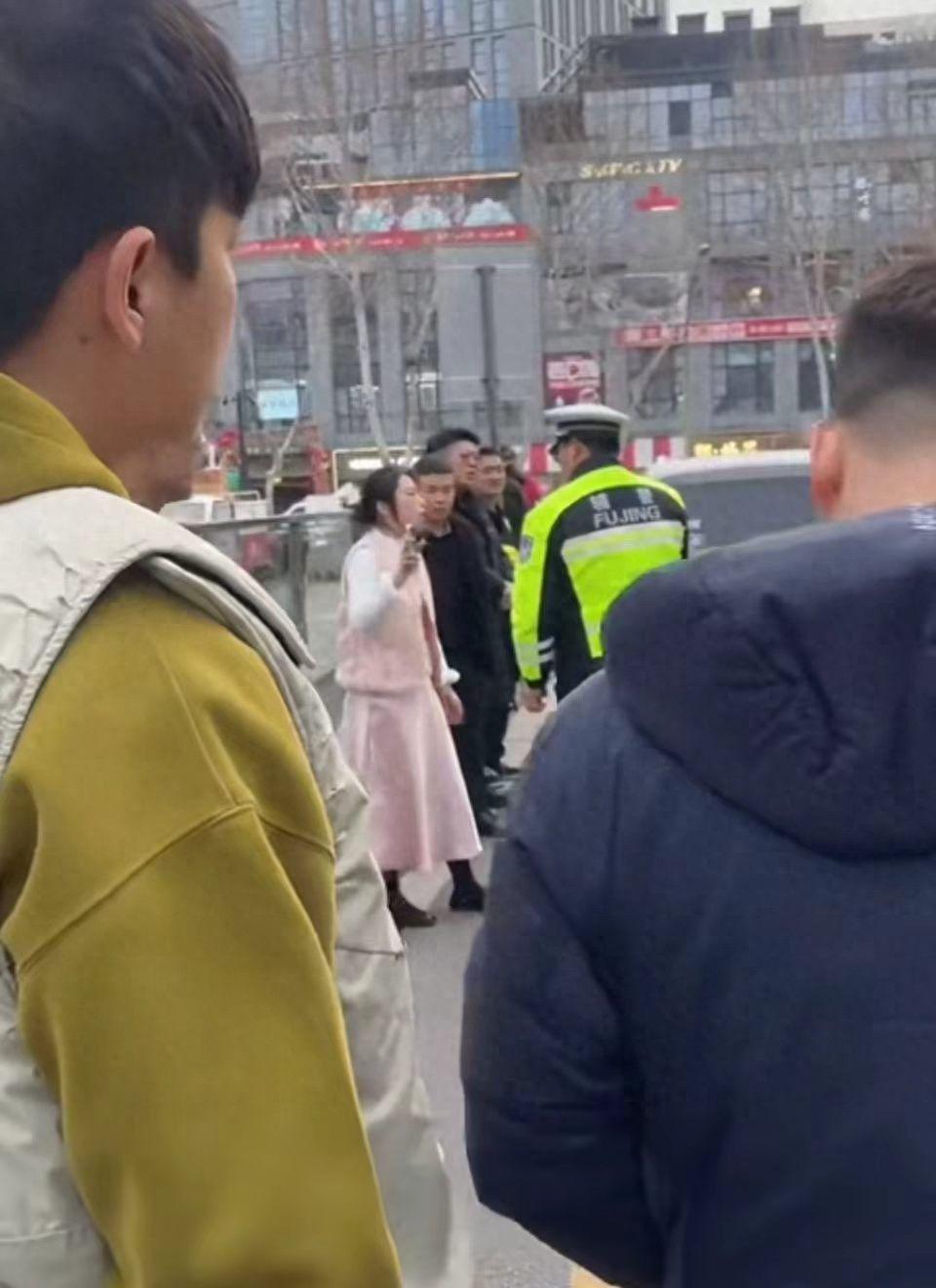 开云-扬州一女子车祸被打后续：长相曝光，人无赖嘴恶毒，全家受到舆论